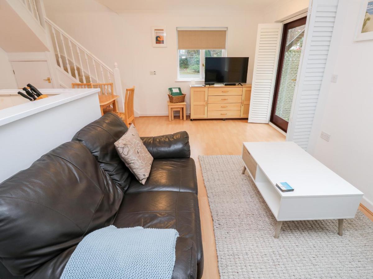 Villa Surfers Retreat à Falmouth Extérieur photo